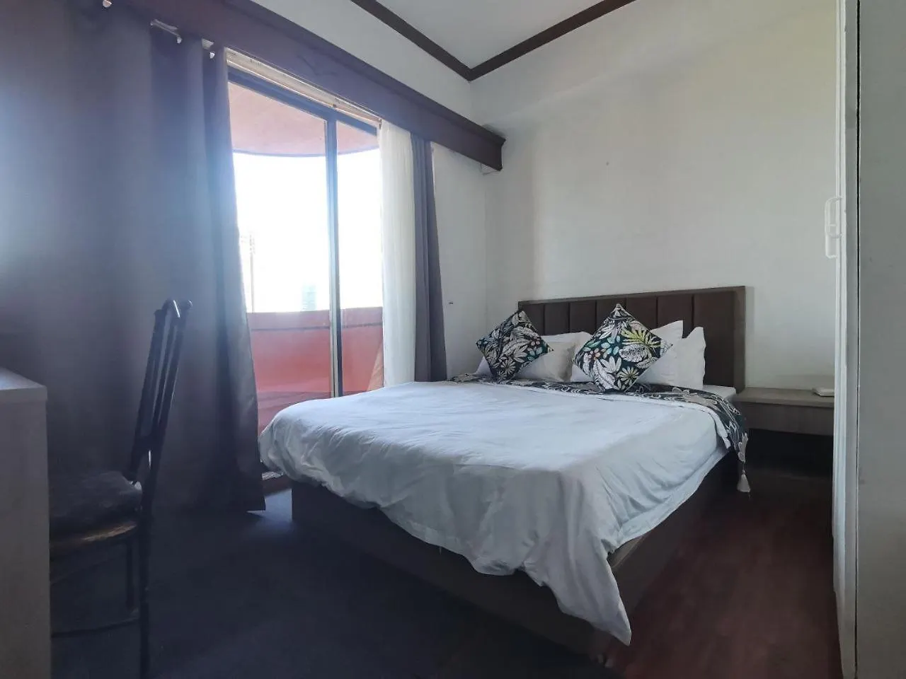 Room Accommodation Manila Apartment